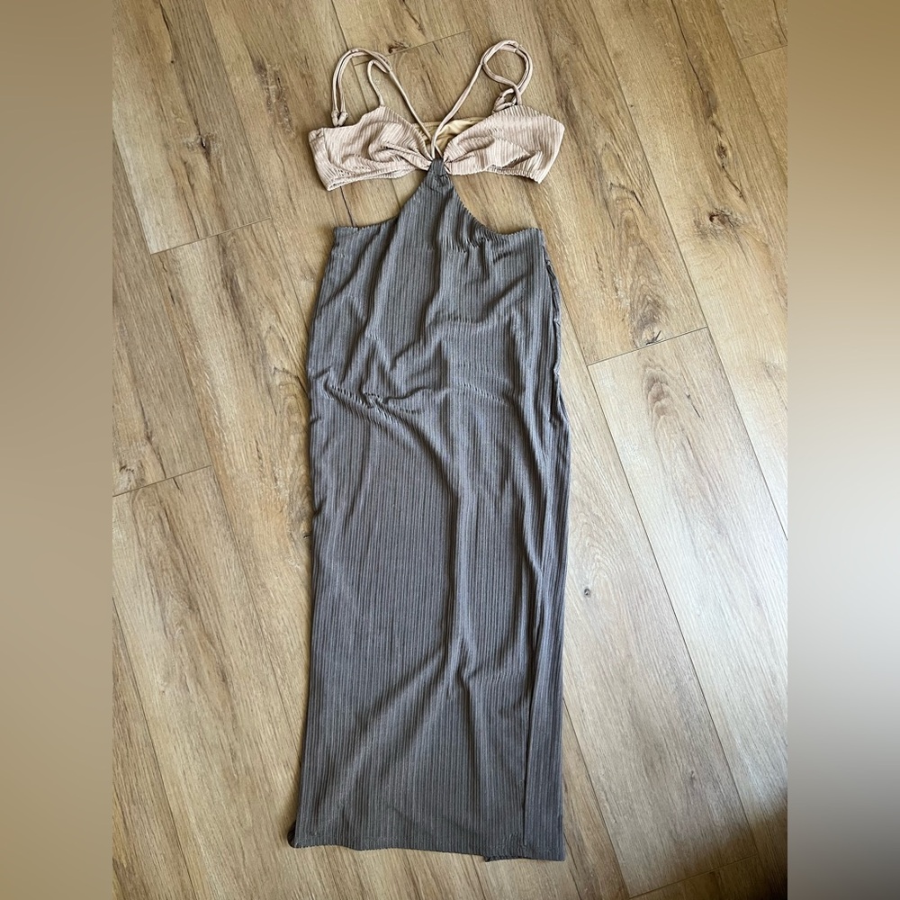Women's Two-Tone Maxi Dress with Cutout Detail